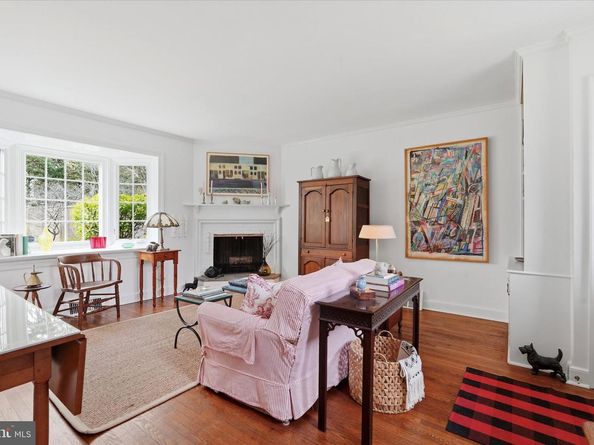 233 E Evergreen Avenue, Philadelphia PA 19118