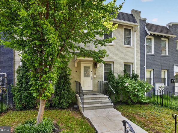 1109 Holbrook Terrace NE 1, Washington DC 20002