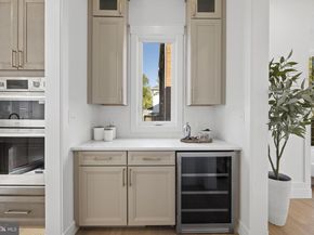 14 E Monroe Avenue, Alexandria VA 22301