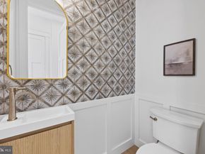 14 E Monroe Avenue, Alexandria VA 22301