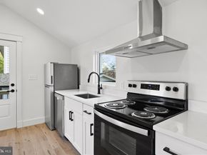 14 E Monroe Avenue, Alexandria VA 22301