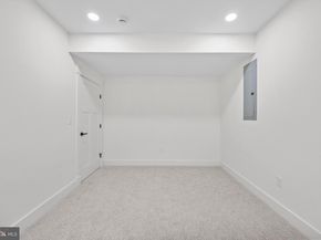 14 E Monroe Avenue, Alexandria VA 22301