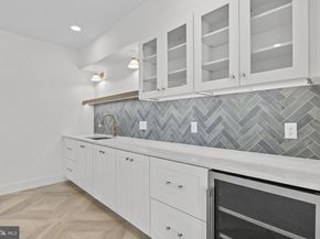 14 E Monroe Avenue, Alexandria VA 22301