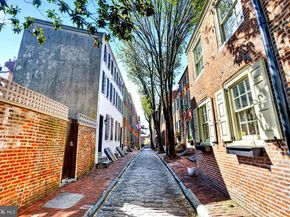 303 S American Street, Philadelphia PA 19106