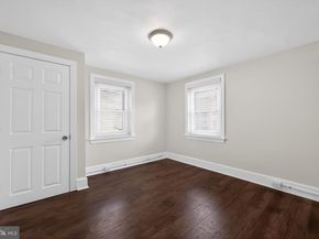43 W Central Avenue, Paoli PA 19301