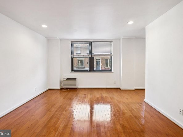 2601 Pennsylvania Avenue 113, Philadelphia PA 19130