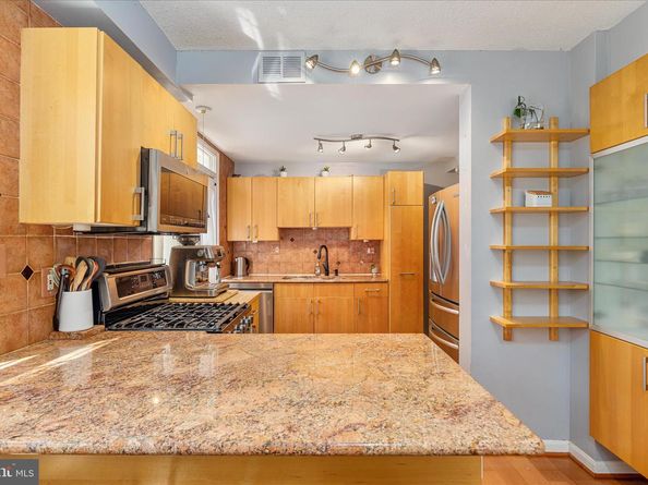 103 N George Mason Drive 1031, Arlington VA 22203