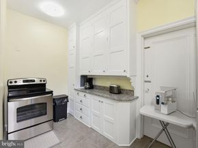 3900 Connecticut Avenue NW 406F, Washington DC 20008