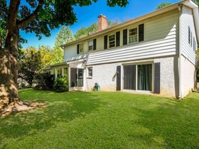 1086 Gravel Hill Road, Huntingdon Valley PA 19006