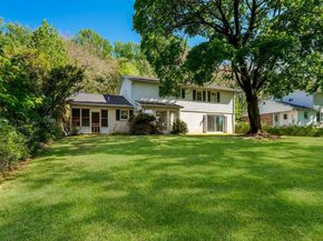 1086 Gravel Hill Road, Huntingdon Valley PA 19006