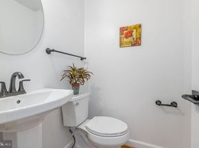 250 Aspen Street, Alexandria VA 22305