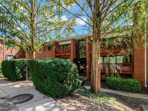 55 Skyhill Road 101, Alexandria VA 22314