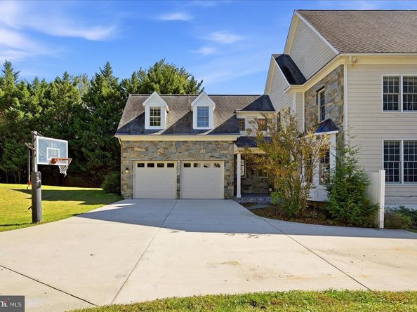 8711 Seven Locks Road, Bethesda MD 20817