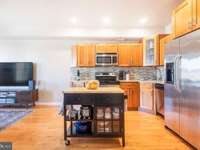 1826 Christian Street C, Philadelphia PA 19146