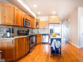 1826 Christian Street C, Philadelphia PA 19146