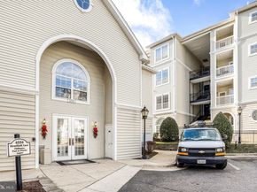 4560 Strutfield Lane 1110, Alexandria VA 22311