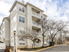 4560 Strutfield Lane 1110, Alexandria VA 22311