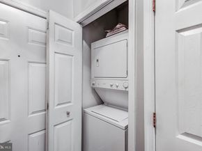 4560 Strutfield Lane 1110, Alexandria VA 22311