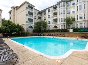 4560 Strutfield Lane 1110, Alexandria VA 22311