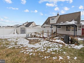 90 Cobalt Ridge Drive E E, Levittown PA 19057