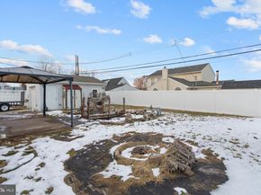 90 Cobalt Ridge Drive E E, Levittown PA 19057