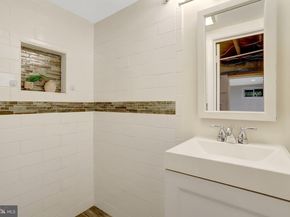 29 N Bedford Street, Arlington VA 22201