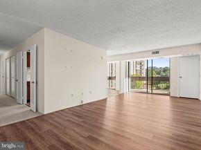 5300 Holmes Run Parkway 402, Alexandria VA 22304