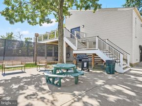 5300 Holmes Run Parkway 402, Alexandria VA 22304