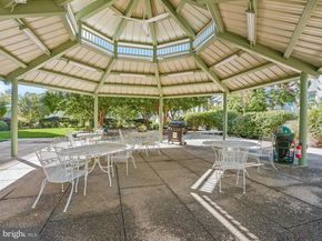 5300 Holmes Run Parkway 402, Alexandria VA 22304