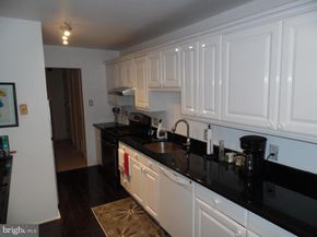 3900 Ford Road 16E, Philadelphia PA 19131