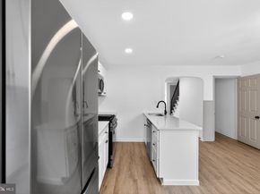 1087 Taylor Drive, Folcroft PA 19032