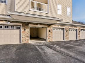 4 Falcon Drive UNIT 302, Holland PA 18966