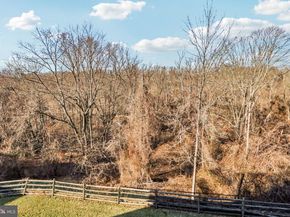 4 Falcon Drive UNIT 302, Holland PA 18966