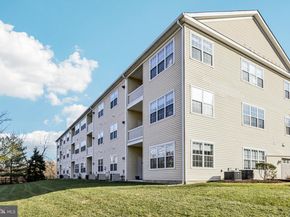4 Falcon Drive UNIT 302, Holland PA 18966