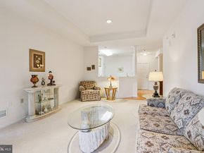 4 Falcon Drive UNIT 302, Holland PA 18966