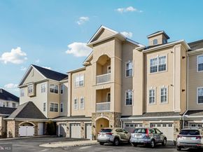 4 Falcon Drive UNIT 302, Holland PA 18966