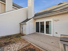 805 Locust Street 6, Herndon VA 20170