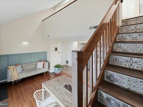 805 Locust Street 6, Herndon VA 20170