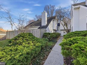 805 Locust Street 6, Herndon VA 20170