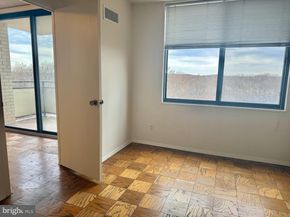 5225 Pooks Hill Road 1326 NORTH, Bethesda MD 20814