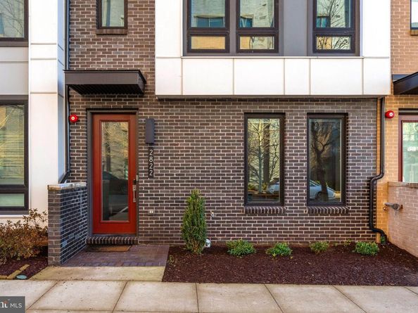 2822 Telek Place, Alexandria VA 22314