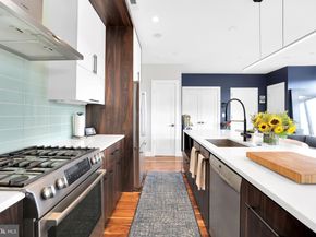 1337 K Street SE PH3, Washington DC 20003