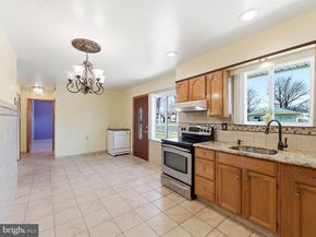 77 Gaping Rock Road, Levittown PA 19057