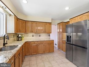 77 Gaping Rock Road, Levittown PA 19057