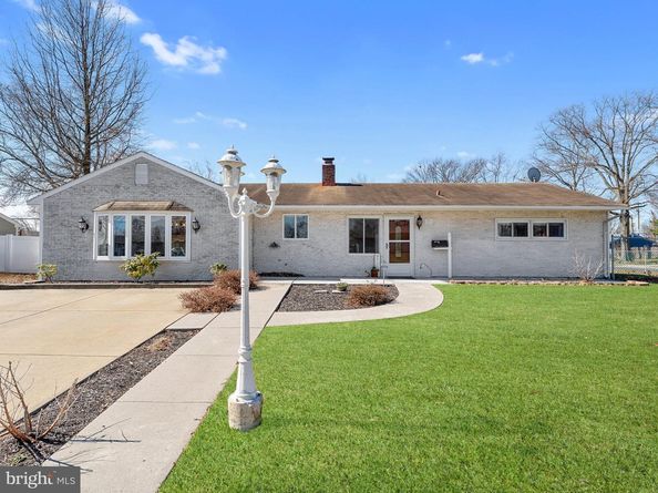 77 Gaping Rock Road, Levittown PA 19057