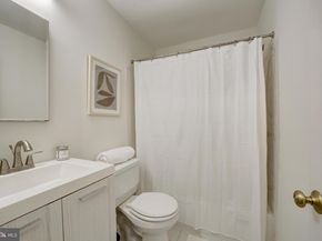 6700 Offutt Lane 195, Bethesda MD 20815