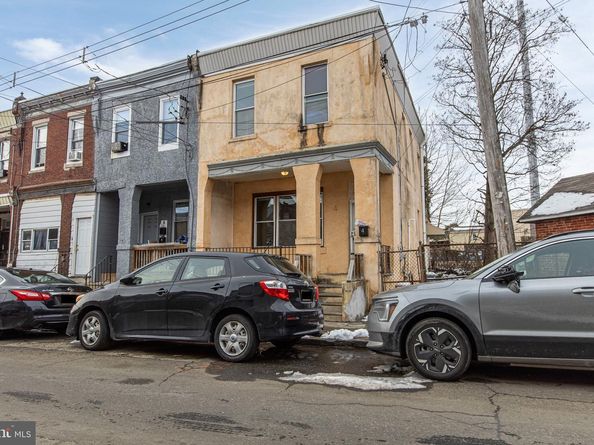 4 S 6TH Street, Darby PA 19023