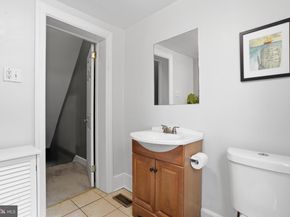 902 S 8TH Street, Philadelphia PA 19147