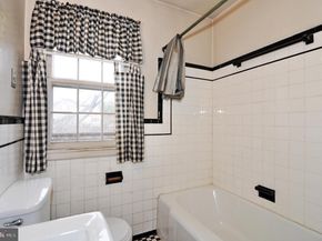 901 17TH Street S, Arlington VA 22202