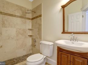 639 23rd Street S, Arlington VA 22202